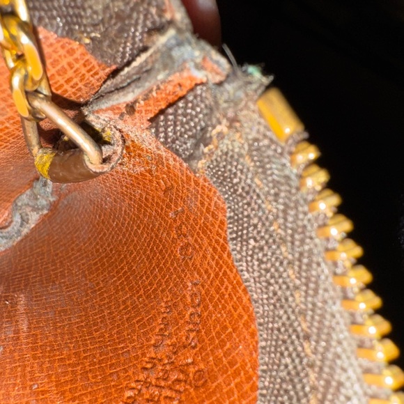 Louis Vuitton authentic pochette cles monogram - Picture 8 of 8